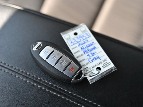 Used 2024 Nissan Altima 2.5 SV FWD image 27