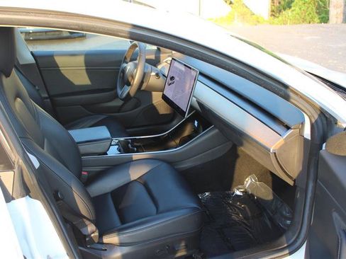 Used 2019 Tesla Model 3 Long Range image 8