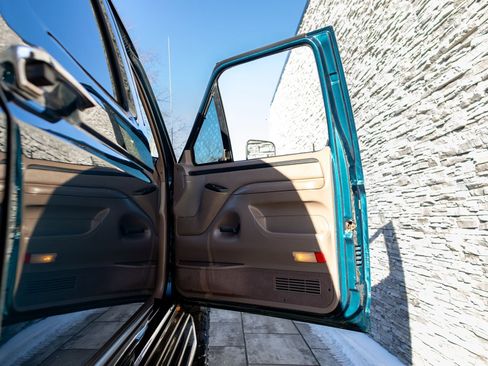 Used 1996 Ford F350 4dr 168.4 WB SRW 4WD image 34