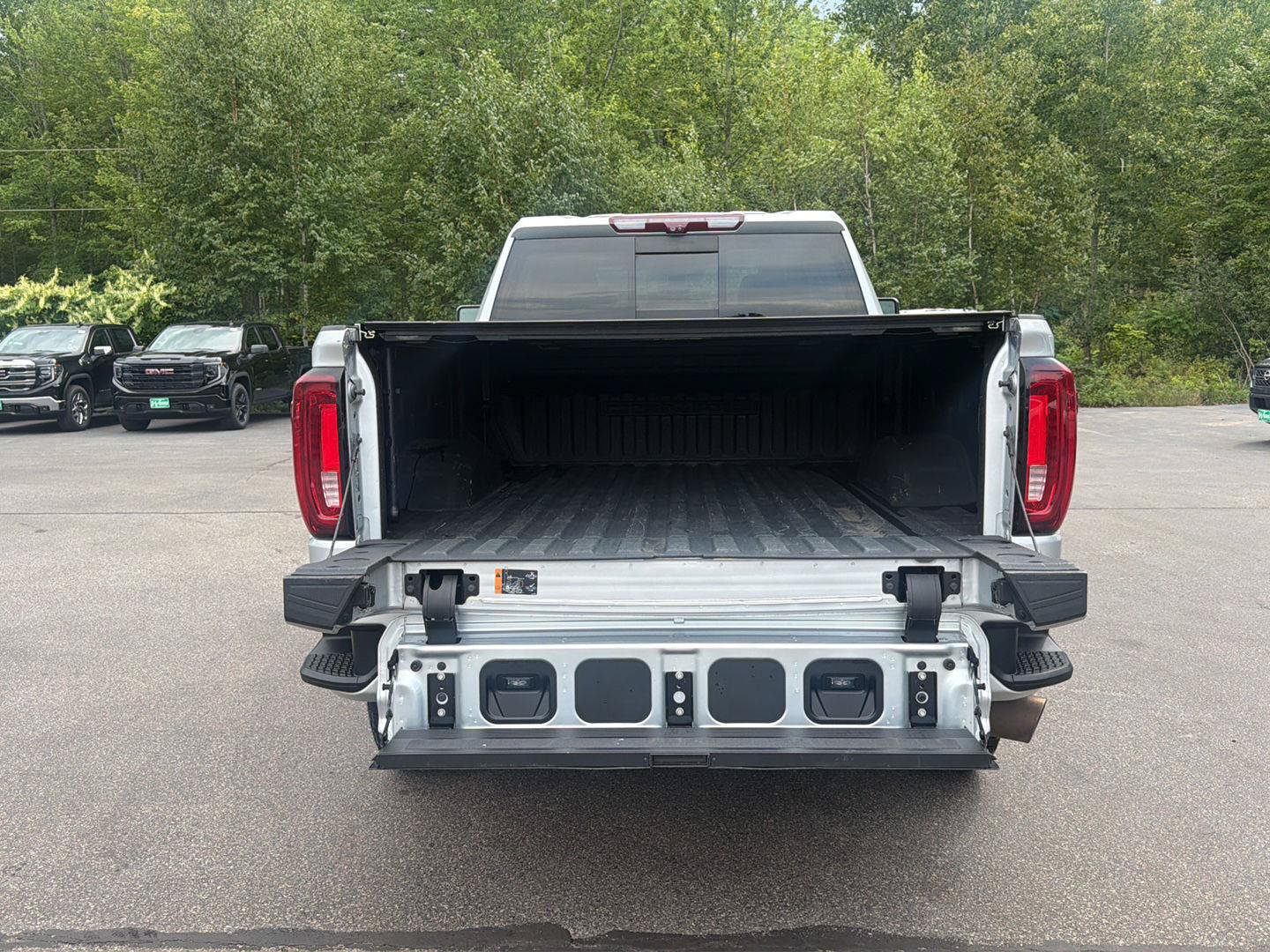 Certified 2022 GMC Sierra 2500 Denali w/ Denali Ultimate Package AWD/4WD image 20
