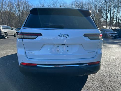 Used 2025 Jeep Grand Cherokee L Laredo w/ Luxury Tech Group I image 10