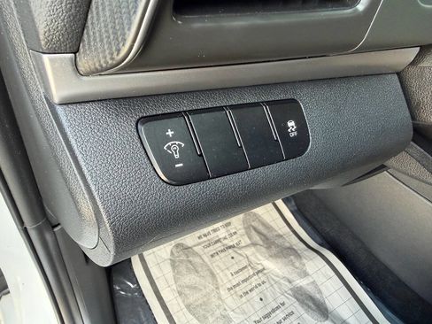 Used 2019 Hyundai Elantra SE w/ Cargo Package FWD image 21
