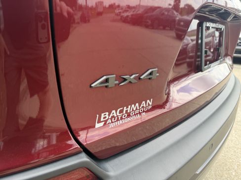 Used 2021 Jeep Cherokee Latitude Lux 80th Anniv w/ Quick Order Package 2YU 80th AWD/4WD image 12