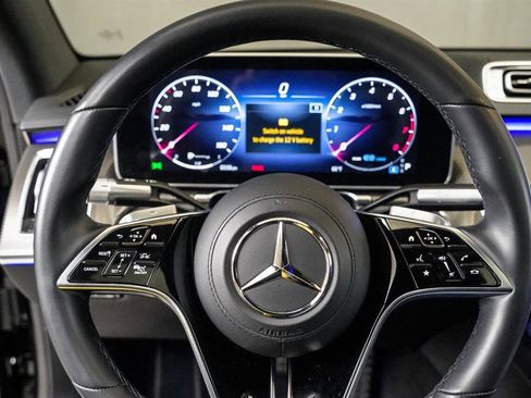 Used 2022 Mercedes-Benz S 500 4MATIC w/ AMG Line Package image 20