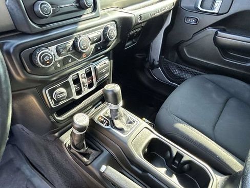 Used 2020 Jeep Wrangler Unlimited Sport AWD/4WD image 13