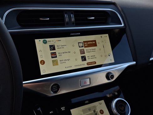 New 2024 Jaguar I-PACE R-Dynamic HSE image 16