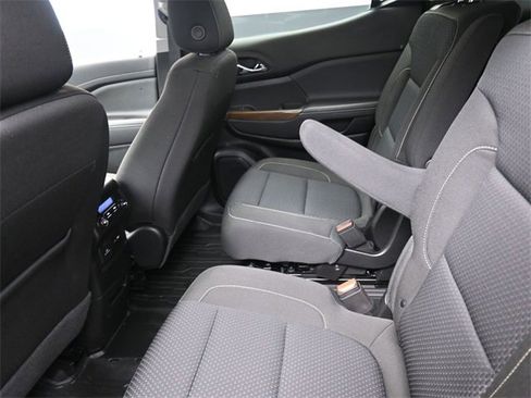 Used 2023 GMC Acadia SLE w/ Driver Convenience Package image 22