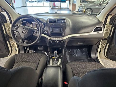 Used 2018 Dodge Journey SE image 9
