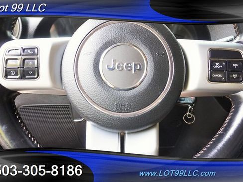 Used 2011 Jeep Wrangler Unlimited 70th Anniversary w/ Connectivity Group AWD/4WD image 25