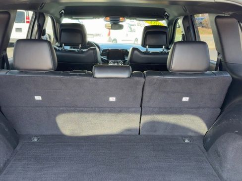 Used 2019 Jeep Grand Cherokee Altitude image 12