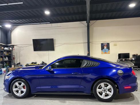 Used 2015 Ford Mustang Coupe image 5