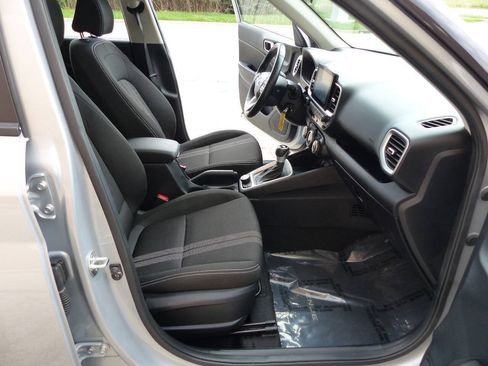 Used 2023 Hyundai Venue SEL w/ Cargo Package FWD image 45