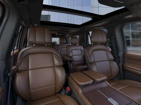 New 2026 Lincoln Navigator L Reserve AWD/4WD image 32