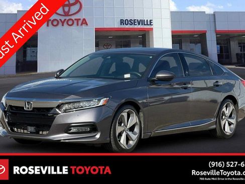 Used 2018 Honda Accord Touring image 1