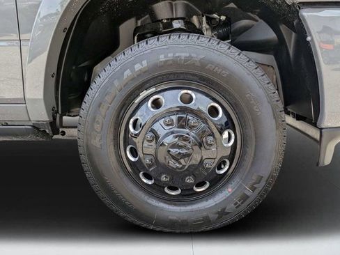 New 2026 RAM 3500 Limited AWD/4WD image 9