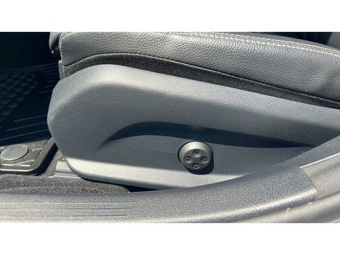 Used 2020 Mercedes-Benz C 300 4MATIC Sedan image 25