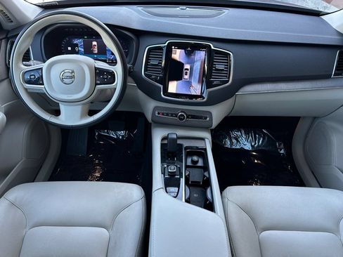 Certified 2023 Volvo XC90 T8 Plus AWD/4WD image 3