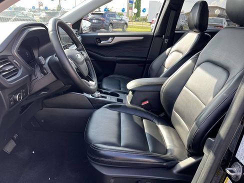 Used 2023 Ford Escape Platinum FWD image 12