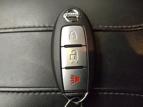 Used 2018 Nissan Rogue Sport SV image 32