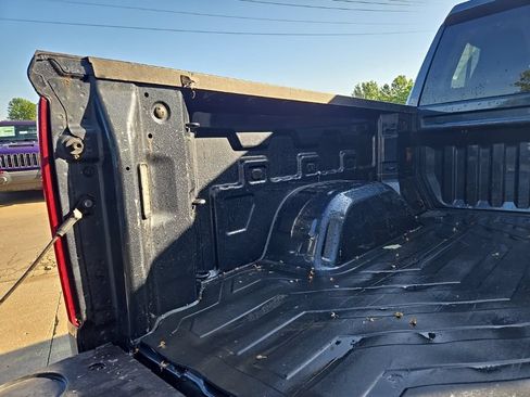 Used 2021 Chevrolet Silverado 1500 Custom AWD/4WD image 25