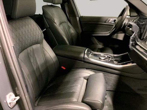 Used 2026 BMW X5 xDrive40i w/ M Sport Package AWD/4WD image 8