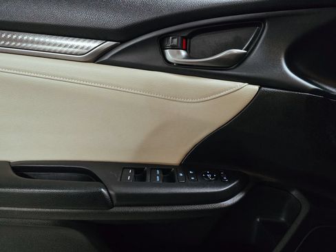 Used 2019 Honda Civic Sport Touring image 16