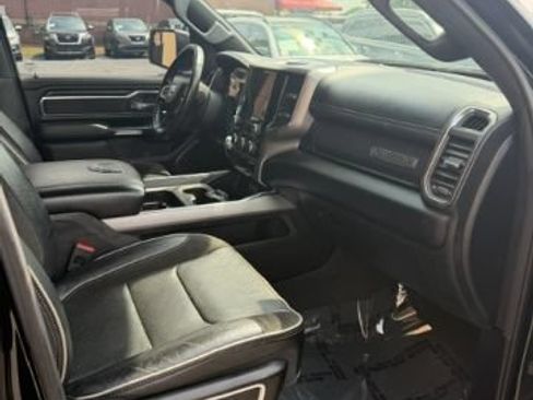 Used 2024 RAM 1500 Laramie AWD/4WD image 13
