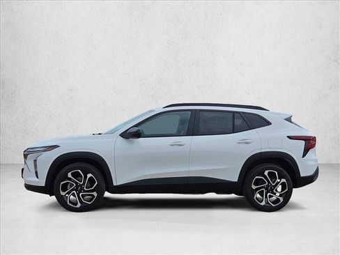 New 2026 Chevrolet Trax RS w/ Driver Confidence Package FWD image 5