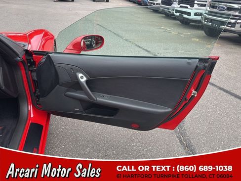 Used 2005 Chevrolet Corvette Coupe w/ Preferred Equipment Group RWD image 22