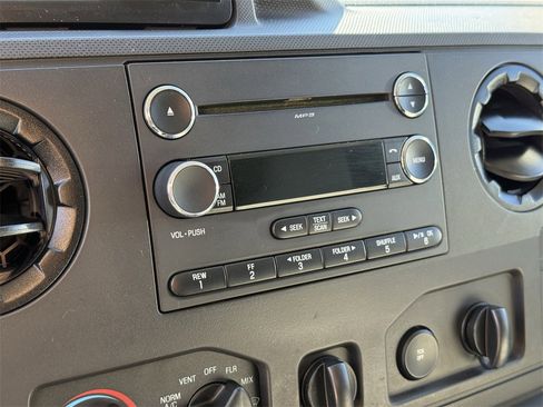 Used 2013 Ford E-350 and Econoline 350 Super Duty image 21