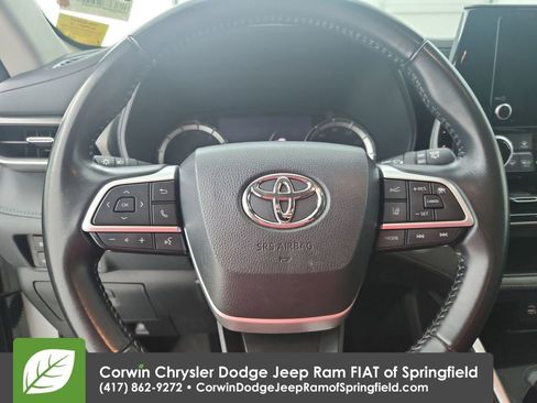 Used 2023 Toyota Highlander LE image 22