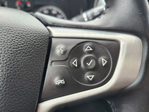 Used 2017 GMC Acadia SLE image 28