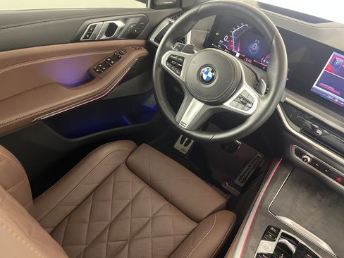 Used 2024 BMW X5 xDrive40i w/ M Sport Package AWD/4WD image 9