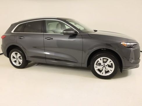 Certified 2025 Audi Q5 Premium w/ Convenience Package AWD/4WD image 6