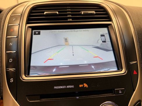 Used 2017 Lincoln MKX Select w/ Select Plus Package image 28