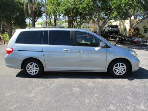 Used 2005 Honda Odyssey EX image 3