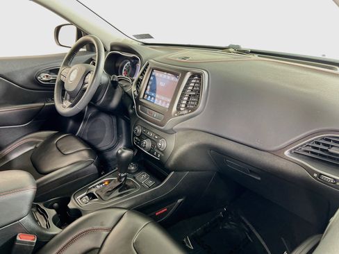 Used 2022 Jeep Cherokee Trailhawk AWD/4WD image 26