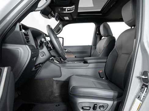 Used 2025 Lexus GX 550 w/ Accessory Package (Z1) image 14