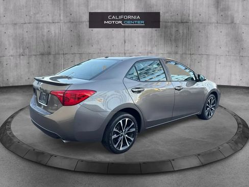 Used 2017 Toyota Corolla SE w/ SE Premium Package FWD image 5