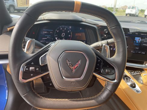 Used 2022 Chevrolet Corvette Stingray Premium Conv w/ Z51 Performance Package RWD image 10