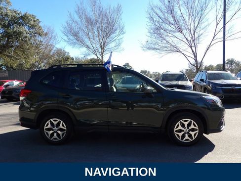 Used 2024 Subaru Forester Premium image 5