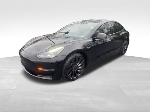 Used 2023 Tesla Model 3 Performance image 4