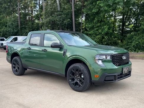 New 2025 Ford Maverick XLT w/ Black Appearance Package image 8