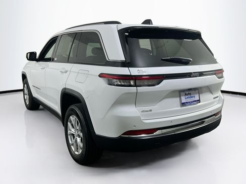 Used 2023 Jeep Grand Cherokee Limited AWD/4WD image 7