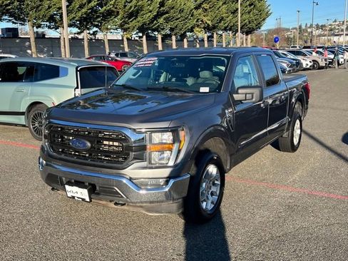 Used 2023 Ford F150 XLT image 4