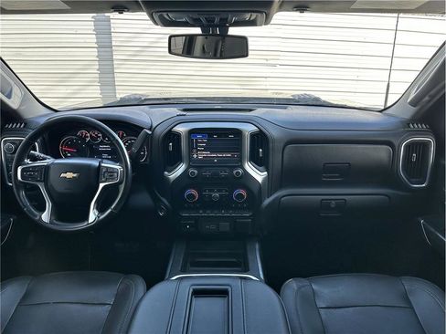 Used 2021 Chevrolet Silverado 3500 LTZ w/ LTZ Convenience Package image 18