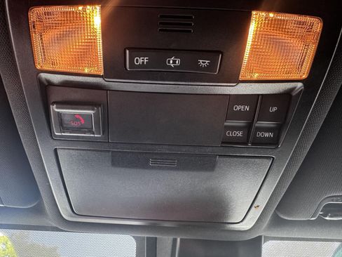 Used 2021 Toyota Tacoma TRD Sport w/ TRD Premium Sport Package AWD/4WD image 34