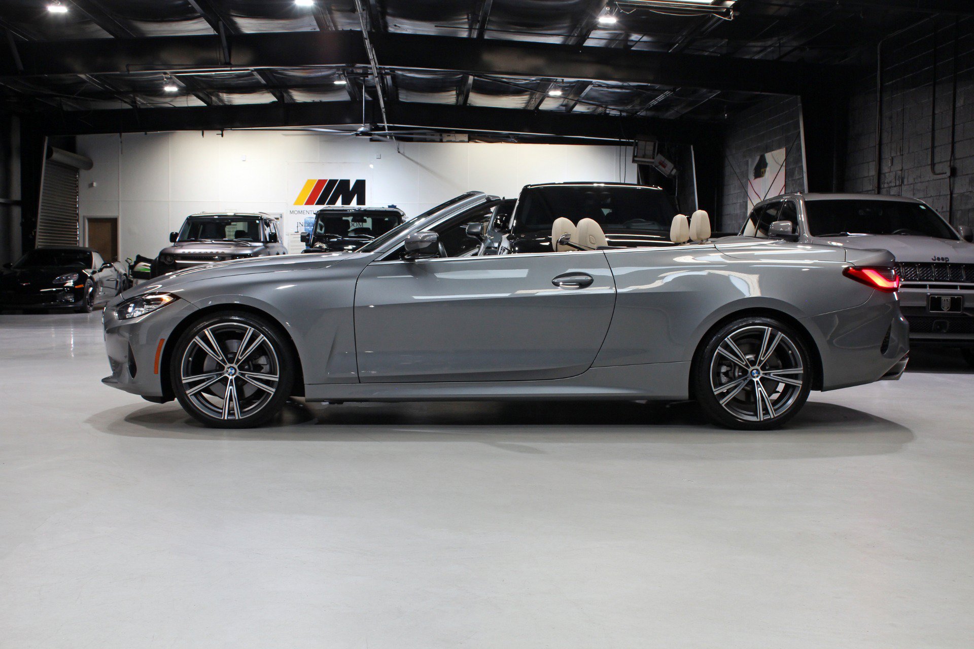 Used 2024 BMW 430i Convertible w/ Premium Package RWD image 3