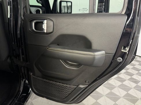 Certified 2025 Jeep Wrangler Unlimited Sahara AWD/4WD image 29