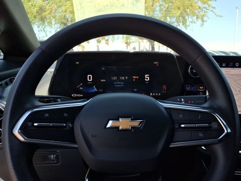 Used 2026 Chevrolet Equinox EV LT FWD image 27